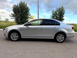 2013 Volkswagen Jetta VI, серебристый, 1025000 рублей, вид 4