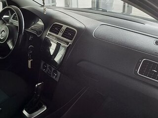 2013 Volkswagen Polo V, чёрный, 800000 рублей, вид 5
