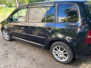 2007 Volkswagen Touran I Рестайлинг, чёрный, 600000 рублей, вид 3