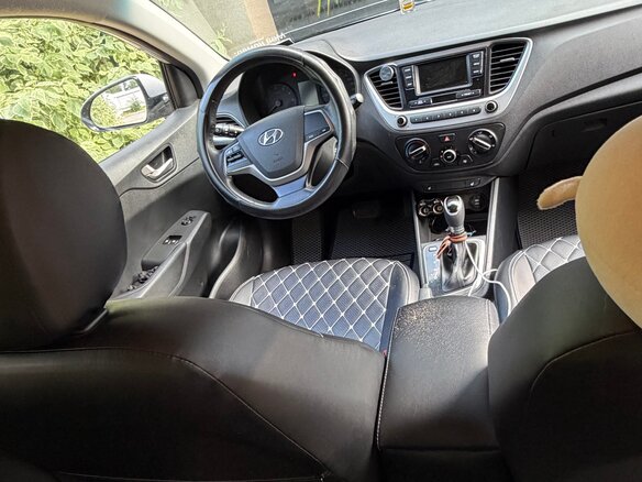 2017 Hyundai Solaris II, серебристый, 1190000 рублей - вид 12