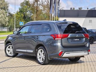 2019 Mitsubishi Outlander III Рестайлинг 3, серый, 2050000 рублей, вид 2