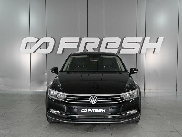 2017 Volkswagen Passat B8, чёрный - вид 2
