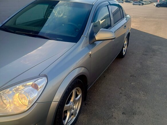 2011 Opel Astra H Рестайлинг, серый, 410000 рублей - вид 4