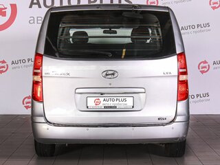2011 Hyundai Grand Starex I, серый, 1445000 рублей, вид 4