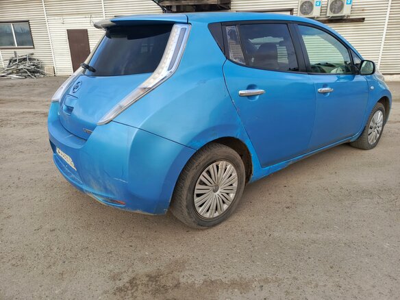 2011 Nissan Leaf I (ZE0/AZE0), голубой - вид 2