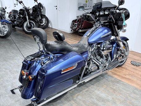 2016 Harley-Davidson Street Glide, синий, 1499000 рублей, вид 5