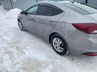 2020 Hyundai Elantra VI (AD) Рестайлинг, серый, 660000 рублей, вид 4