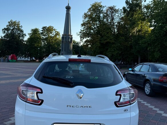 2014 Renault Megane III Рестайлинг 2, белый, 900000 рублей - вид 4