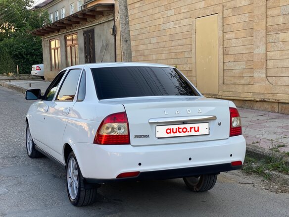 2017 Lada (ВАЗ) Priora I Рестайлинг, белый, 570000 рублей - вид 4