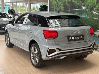 2026 Audi Q2 L 35 TFSI I Рестайлинг, серый, 3790000 рублей, вид 4