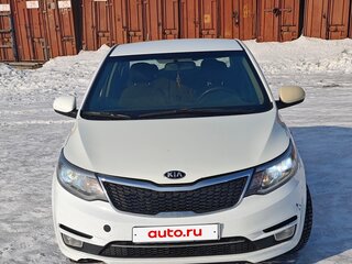 2016 Kia Rio III Рестайлинг, белый, 850000 рублей, вид 1