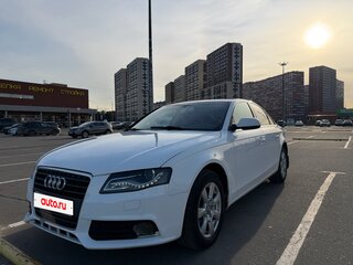 2010 Audi A4 IV (B8), белый, 900000 рублей, вид 1