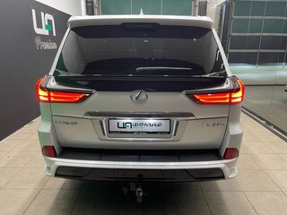 2020 Lexus LX 570 III Рестайлинг 2, белый, 9100000 рублей, вид 5