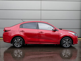 2017 Kia Rio IV, красный, 1049000 рублей, вид 4