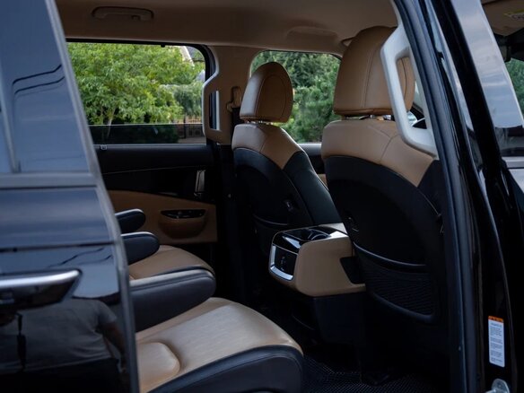 2020 Kia Carnival IV, чёрный - вид 36