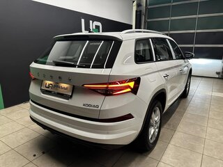 2025 Skoda Kodiaq I Рестайлинг, белый, 4450000 рублей, вид 5