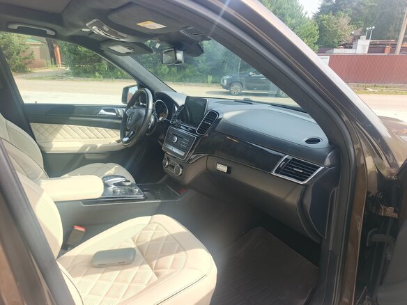 2015 Mercedes-Benz GLS 500 I (X166), коричневый, 3500000 рублей - вид 5