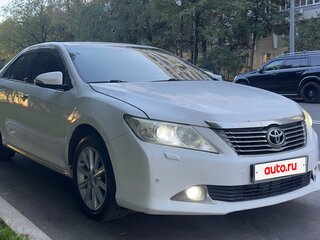 2012 Toyota Camry VII (XV50), белый, 1750000 рублей, вид 1