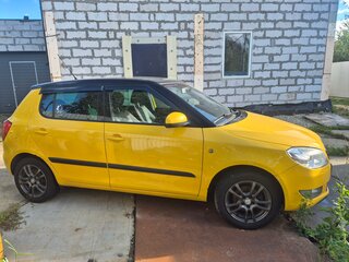 2008 Skoda Fabia II, жёлтый, 400000 рублей, вид 3