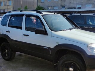 2014 Chevrolet Niva I Рестайлинг, белый, 450000 рублей, вид 2