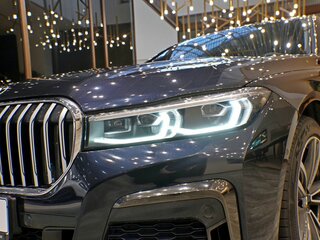2021 BMW 7 серии Long 730Ld xDrive VI (G11/G12) Рестайлинг, чёрный, 6950000 рублей, вид 3