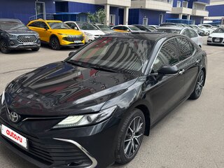 2022 Toyota Camry VIII (XV70) Рестайлинг, чёрный, 2550000 рублей, вид 2