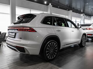 2026 Geely Monjaro I Рестайлинг, белый, 4954990 рублей, вид 3