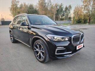 2020 BMW X5 25d IV (G05/G18), чёрный, 5530000 рублей, вид 3