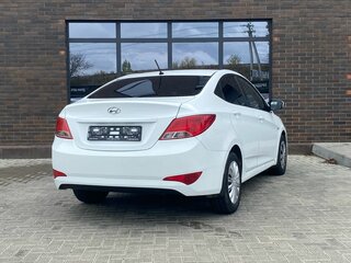 2014 Hyundai Solaris I Рестайлинг, белый, 735000 рублей, вид 4