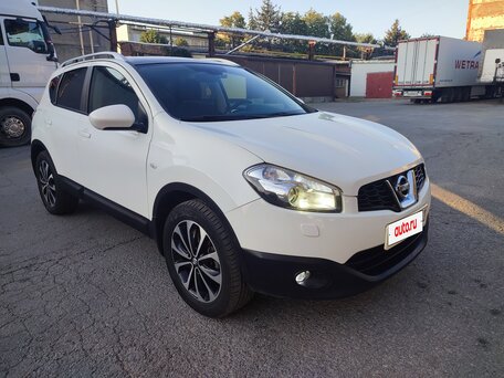 2011 Nissan Qashqai I Рестайлинг, белый, 1258000 рублей, вид 2