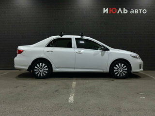 2010 Toyota Corolla X (E140, E150) Рестайлинг, белый, 1090000 рублей, вид 4