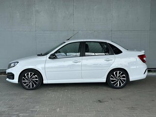2026 Lada (ВАЗ) Granta Sport I Рестайлинг, белый, 1637000 рублей, вид 4