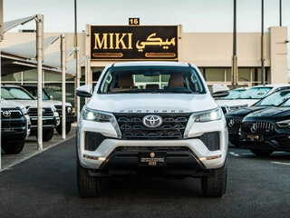 2026 Toyota Fortuner II Рестайлинг, белый, 5100000 рублей, вид 2