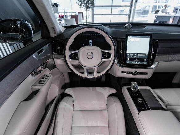 2026 Volvo XC90 B5 II Рестайлинг 2, чёрный, 12420000 рублей - вид 13