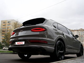 2022 Bentley Bentayga EWB I Рестайлинг, серый, 29000000 рублей, вид 4