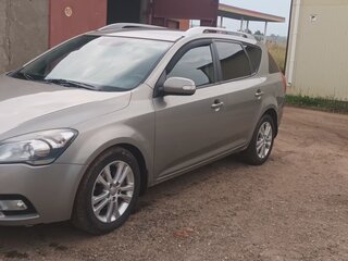 2011 Kia Ceed I Рестайлинг, серебристый, 700000 рублей, вид 1