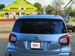 2017 Toyota Passo III, серебристый, 810000 рублей, вид 4