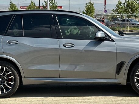 2024 BMW X5 40i IV (G05/G18) Рестайлинг, серебристый, 14600000 рублей, вид 5