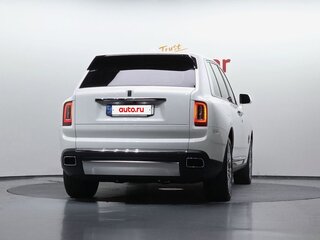 2023 Rolls-Royce Cullinan I (Series I), белый, 35950000 рублей, вид 3