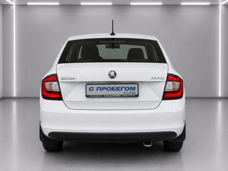 2018 Skoda Rapid I Рестайлинг, белый, 1240000 рублей, вид 3