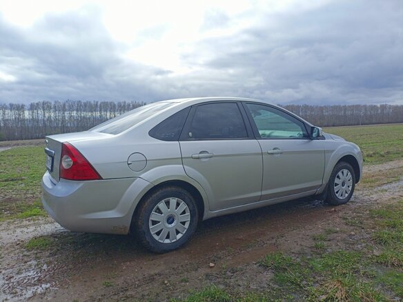 2008 Ford Focus II Рестайлинг, серый - вид 3