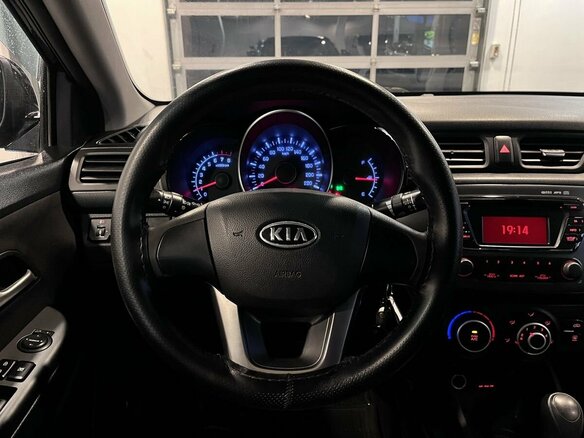 2012 Kia Rio 4-speed III, чёрный - вид 9