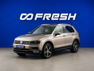 2017 Volkswagen Tiguan II, бежевый, 2390077 рублей, вид 5