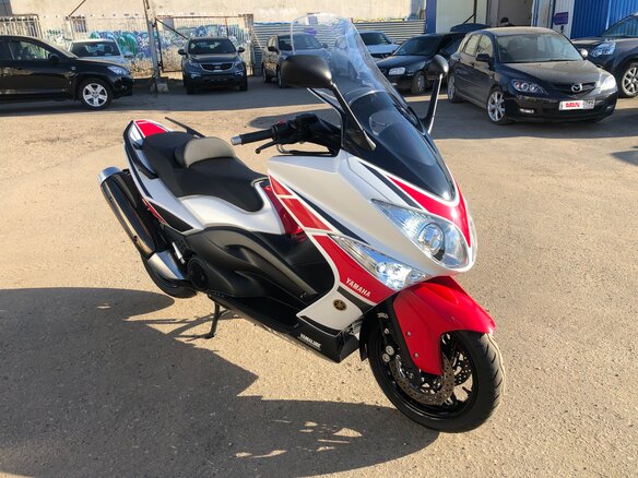 2011 Yamaha TMAX, белый, 850000 рублей - вид 1
