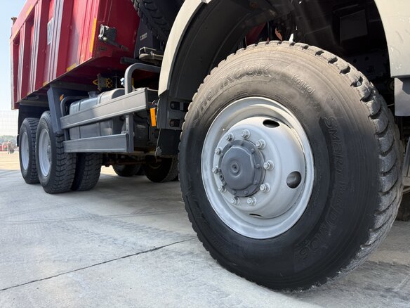 2018 Mercedes-Benz Actros, красный, 9980000 рублей - вид 22