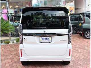 2022 Honda N-BOX II Рестайлинг, белый, 800000 рублей, вид 5