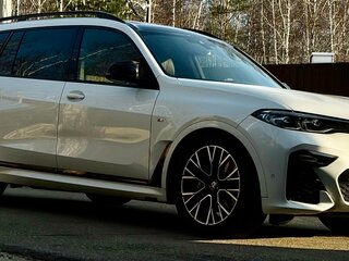 2021 BMW X7 30d I (G07), белый, 8200000 рублей, вид 2
