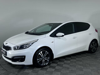 2017 Kia Ceed II Рестайлинг, белый, 1150000 рублей, вид 1