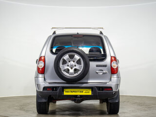 2010 Chevrolet Niva I Рестайлинг, серебристый, 399000 рублей, вид 5