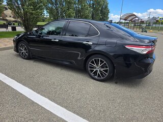 2018 Toyota Camry VIII (XV70), чёрный, 2380000 рублей, вид 2